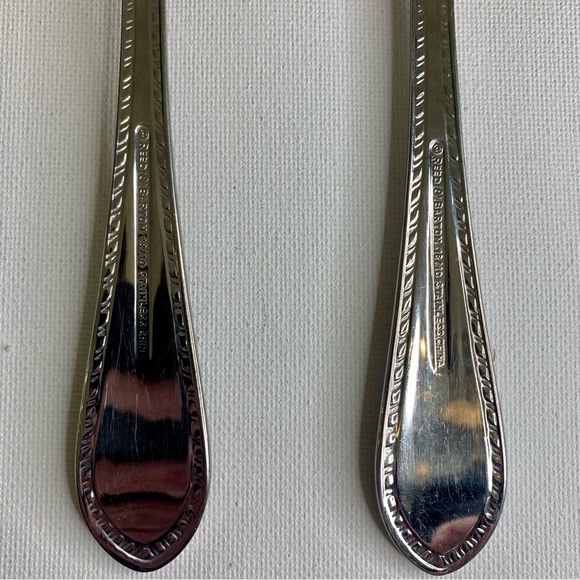 Reed & Barton Traditional Tanglewood 18/10 Stainless Slotted Spoon Serving Set 2 - Picture 11 of 16